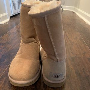 Sand Classic Uggs